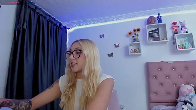 Soffy-brooks online show from May 28, 2026, 3:59 am