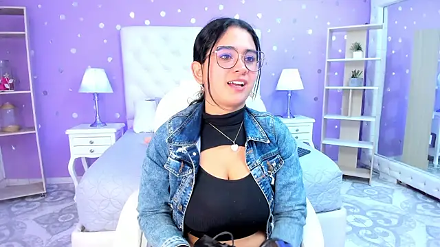 scarlette 15  online show from October 11, 2025, 3:28 am