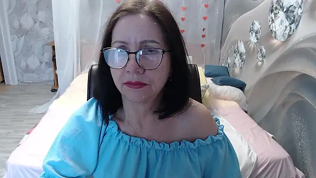 Snapshot of OlgaHottie chatting on February 19, 2026, 12:06 am OlgaHottie online show from February 19, 2026, 12:06 am