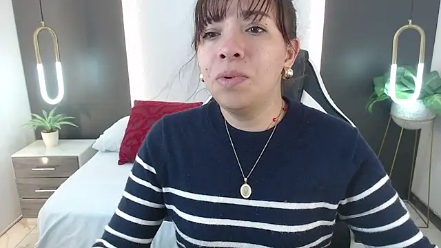 alma fenix online show from December 28, 2024, 12:24 pm