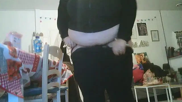 cyril020202 online show from December 9, 2024, 12:51 pm