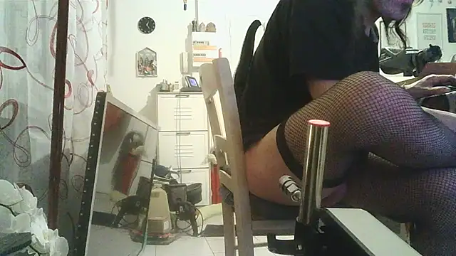 cyril020202 online show from October 20, 2025, 5:13 pm