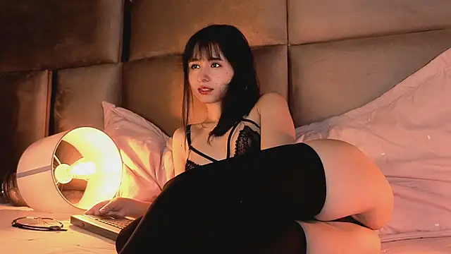 angelinepossy online show from November 30, 2025, 9:52 pm