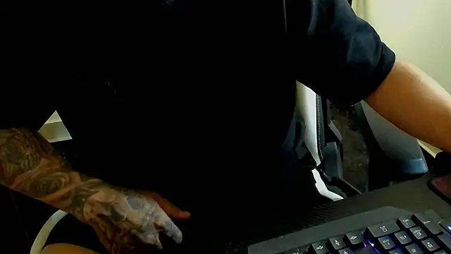 stebankechima online show from October 5, 2025, 1:20 pm