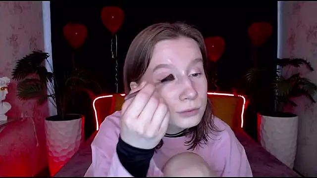 EnigmaSee online show from March 4, 2025, 1:23 am