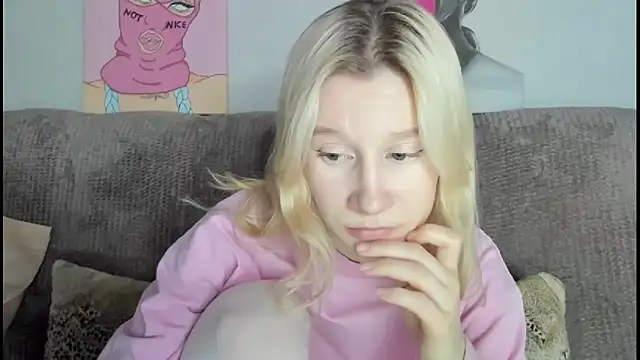 EnigmaSee online show from November 30, 2025, 1:53 am