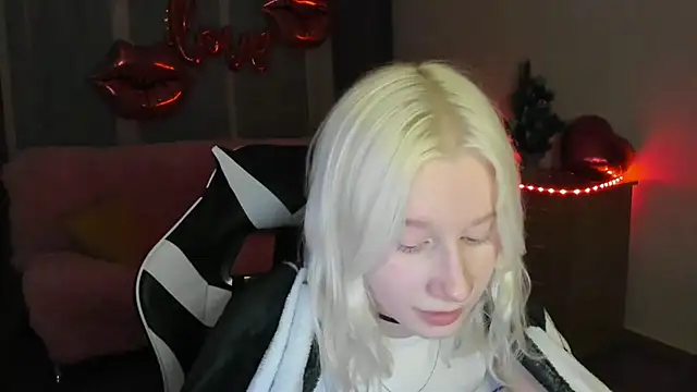 EnigmaSee online show from April 4, 2026, 7:11 pm