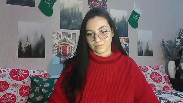 Snapshot of Fluffy_Tiffy chatting on December 19, 2024, 5:07 am Fluffy Tiffy online show from December 19, 2024, 5:07 am