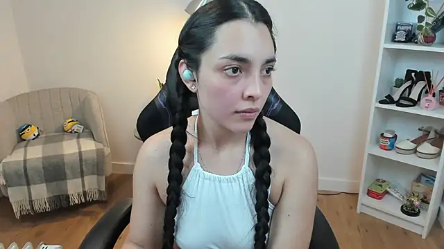 Snapshot of _BellaEvans_ chatting on January 20, 2025, 9:03 am BellaEvans online show from January 20, 2025, 9:03 am
