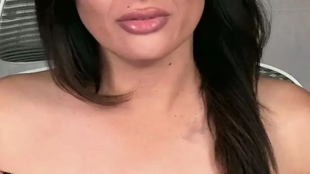 xprettysmilex online show from June 24, 2026, 7:35 pm