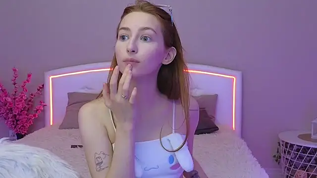 MichaDenver online show from November 15, 2025, 2:24 pm