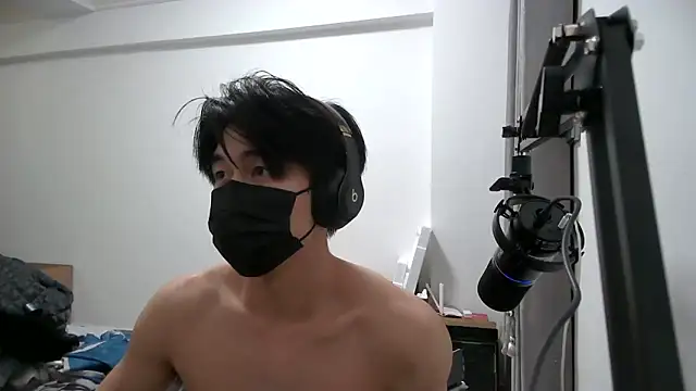 wuzhimao0207 online show from December 18, 2024, 3:22 pm