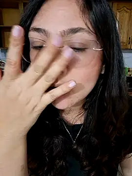 Mia Ruiz online show from October 24, 2025, 2:08 am