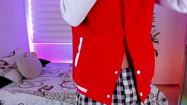 aldrinwhite online show from October 5, 2025, 6:17 pm