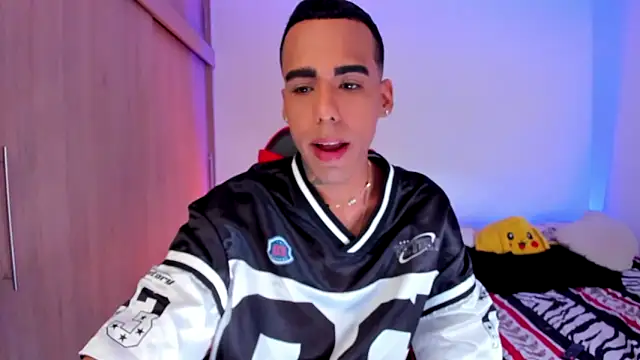 aldrinwhite online show from February 27, 2026, 6:52 pm