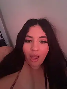 Snapshot of hally_berry____ chatting on November 25, 2025, 8:20 pm hally berry online show from November 25, 2025, 8:20 pm