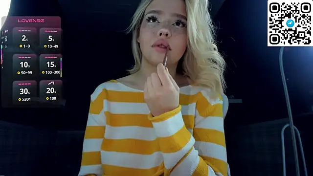 Snapshot of Anna_Robinson chatting on April 1, 2026, 1:39 am Anna Robinson online show from April 1, 2026, 1:39 am