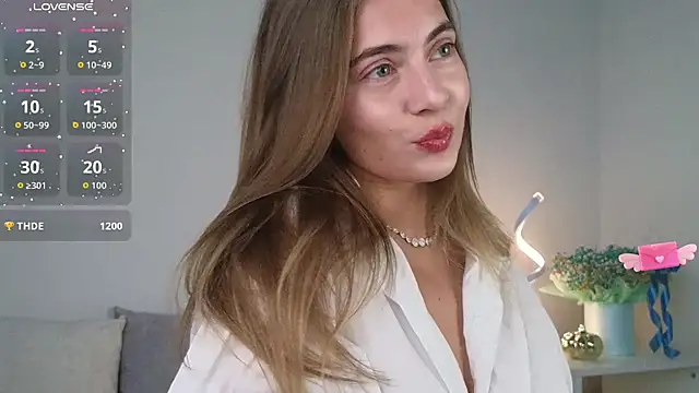 Snapshot of chloi_hes chatting on November 1, 2025, 9:55 am chloi hes online show from November 1, 2025, 9:55 am