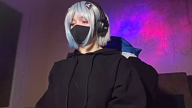 DanaWard online show from November 5, 2025, 8:09 pm