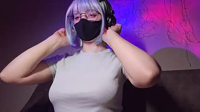 DanaWard online show from December 22, 2025, 10:29 pm