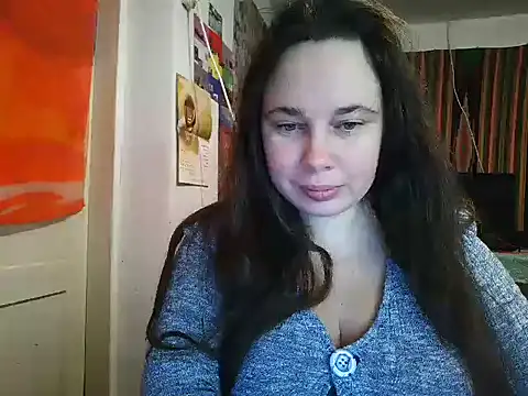 Cora Maro online show from December 3, 2025, 12:36 pm