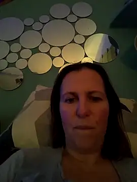 Snapshot of Angelacoquine chatting on December 9, 2024, 9:48 pm Angelacoquine online show from December 9, 2024, 9:48 pm