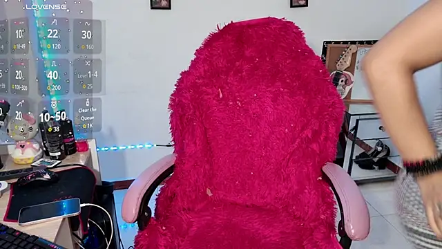 Snapshot of RoxaneEvans_ chatting on January 17, 2026, 6:55 pm RoxaneEvans online show from January 17, 2026, 6:55 pm