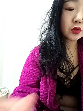 Snapshot of AHL756 chatting on February 6, 2025, 1:21 pm AHL756 online show from February 6, 2025, 1:21 pm