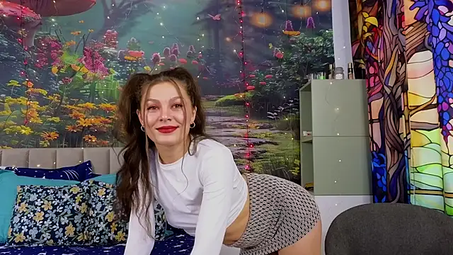 MadameDeFeu online show from February 10, 2025, 8:31 am