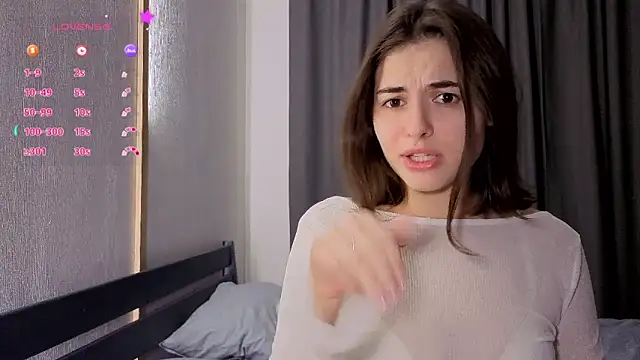 Snapshot of AmiCumOn chatting on November 11, 2025, 1:44 pm AmiCumOn online show from November 11, 2025, 1:44 pm