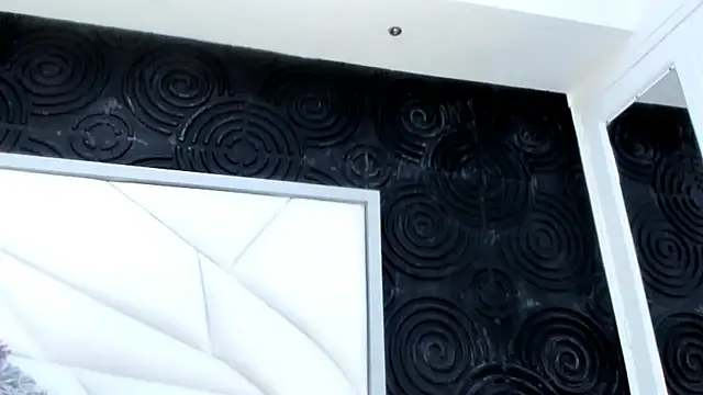 AbigailWilliams  online show from November 12, 2025, 11:10 am