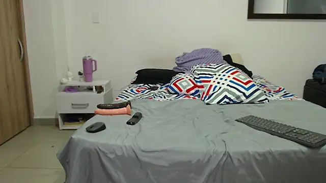 AnnieRoss69 online show from October 30, 2025, 11:16 pm