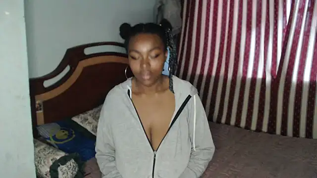 lyssyhorny online show from March 5, 2026, 9:22 pm