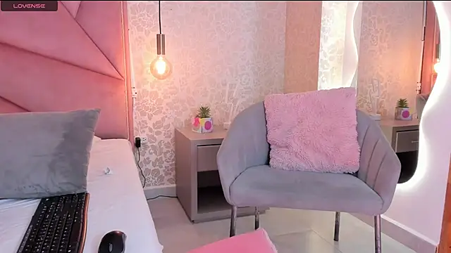 Snapshot of salome-brown chatting on December 14, 2024, 8:29 pm salome-brown online show from December 14, 2024, 8:29 pm