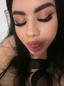 Snapshot of Ameliablack_1 chatting on December 18, 2024, 4:31 am Ameliablack 1 online show from December 18, 2024, 4:31 am