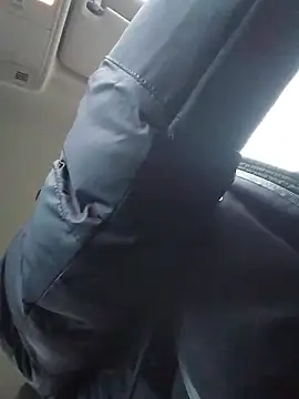 Snapshot of openlegsforyou chatting on April 2, 2026, 5:27 am openlegsforyou online show from April 2, 2026, 5:27 am