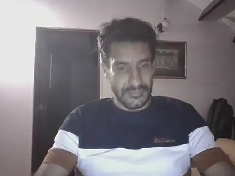elkike1980 online show from May 16, 2026, 12:51 am