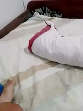 Leovmli online show from November 3, 2025, 10:32 pm