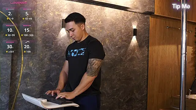 Ryan Hunt online show from November 29, 2025, 12:30 pm