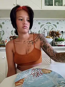 LorenRosse online show from September 26, 2025, 4:27 am