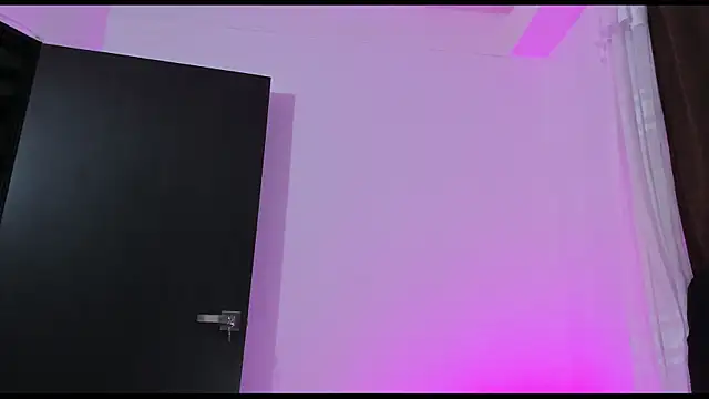 LorenRosse online show from March 1, 2026, 11:07 pm