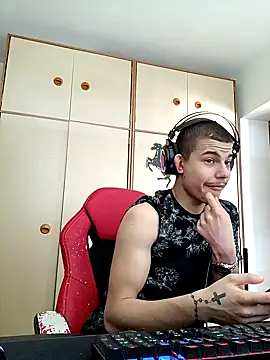 BigDickEnrg7195 online show from February 6, 2025, 11:21 am