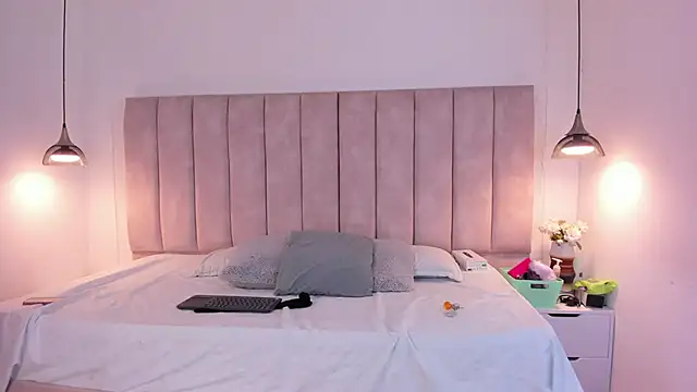 Julieta Jane online show from November 1, 2025, 4:14 am