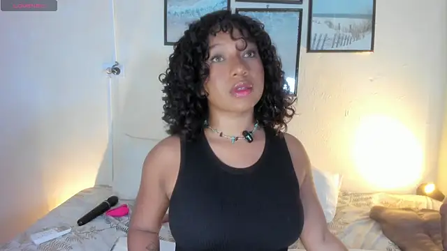 sara sophieee online show from January 11, 2026, 6:02 pm