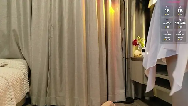 Snapshot of itsjoy_universex chatting on October 8, 2025, 4:21 am itsjoy universex online show from October 8, 2025, 4:21 am