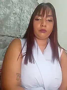 Snapshot of GORGEOUSLIPS chatting on November 9, 2025, 3:21 pm GORGEOUSLIPS online show from November 9, 2025, 3:21 pm