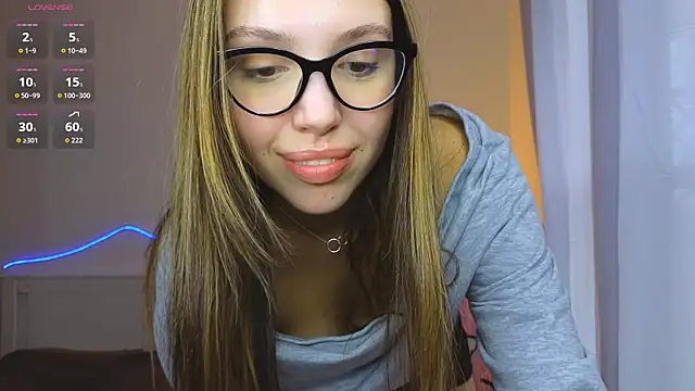 AliceSpark online show from October 7, 2025, 8:55 am