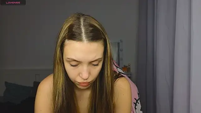 AliceSpark online show from December 2, 2025, 2:34 pm