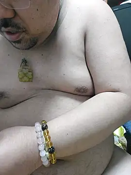 zeusu0095 online show from November 10, 2025, 8:46 am