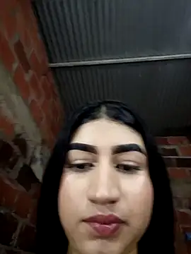 Julix A online show from February 9, 2026, 9:08 pm